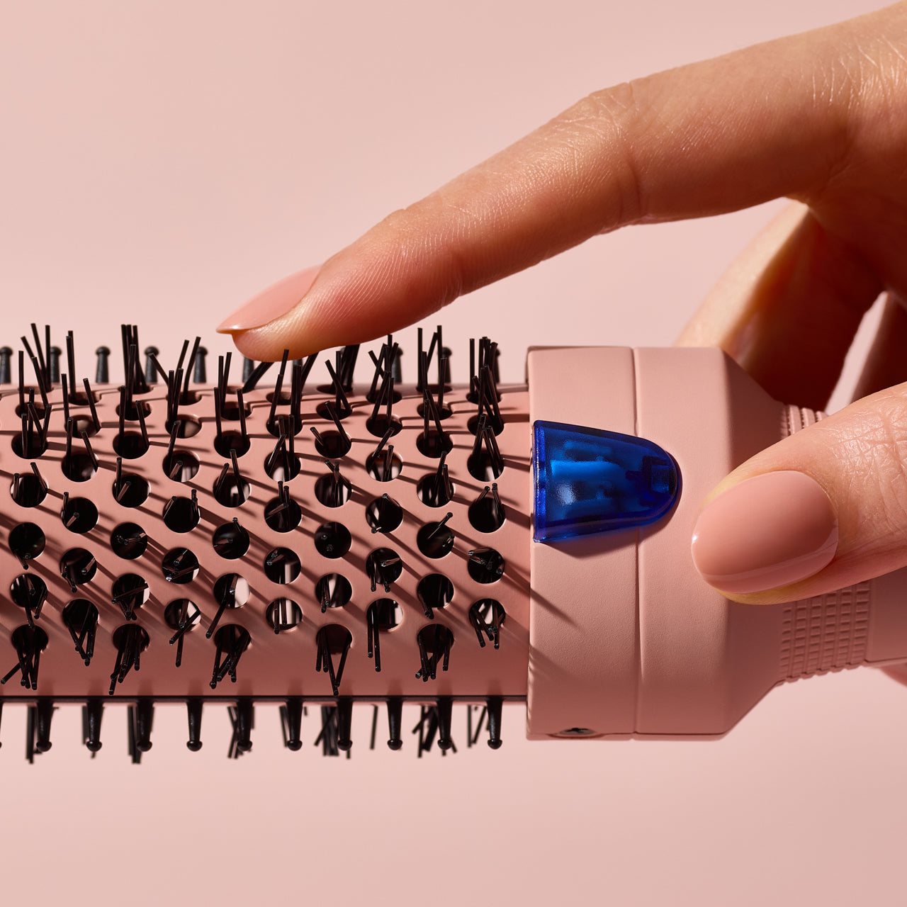 Volumizing Thermal Round Brush - Image 6