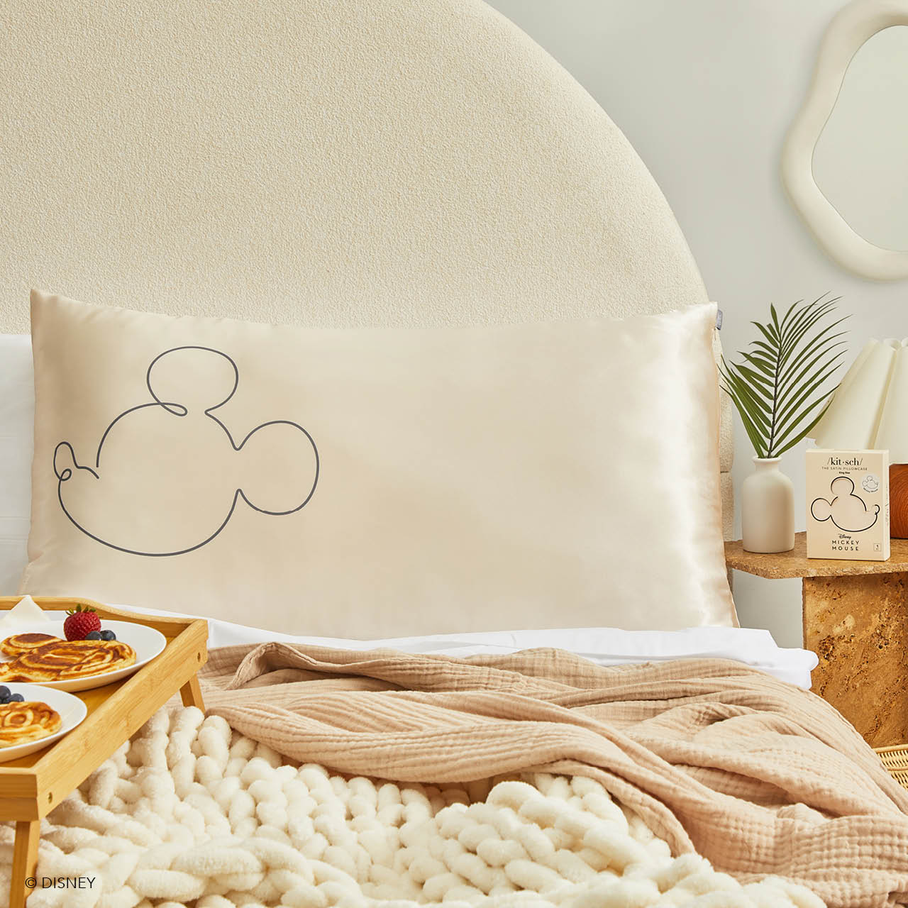 Alternative view of Kitsch x Mickey and Minnie King Pillowcase Bundle - Cream