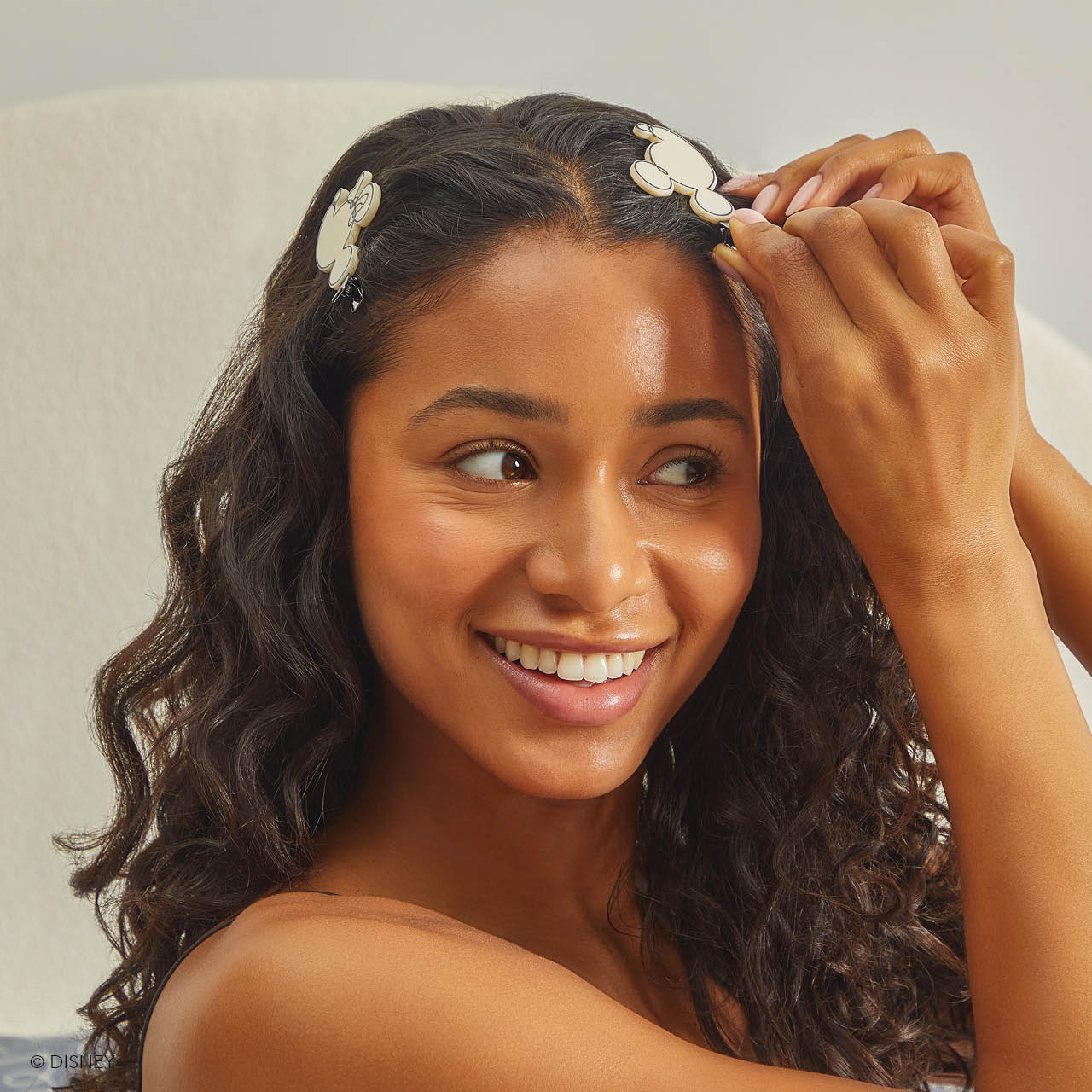 Alternative view of Mickey/ Minnie x Kitsch Recycled Plastic Creaseless Clips 4pc Set- Cream