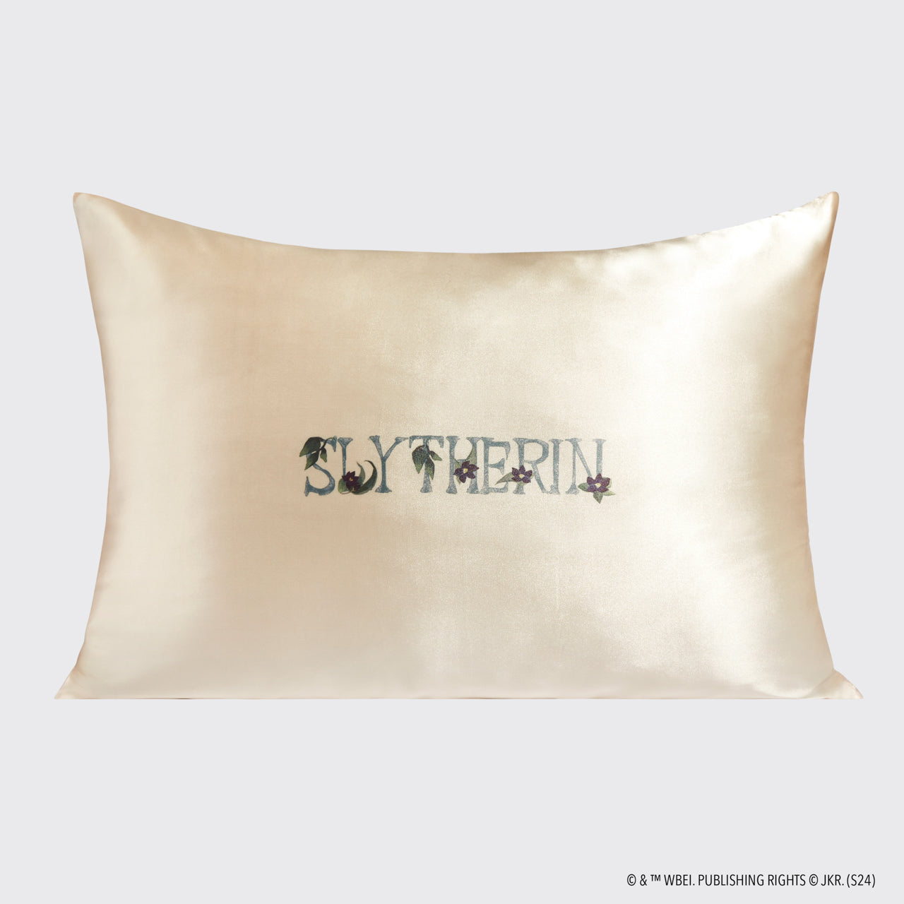 Alternative view of Kitsch x Harry Potter Satin Pillowcase in Slytherin